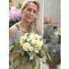 Svadobná kytica v odtieňoch bielej a krémovej