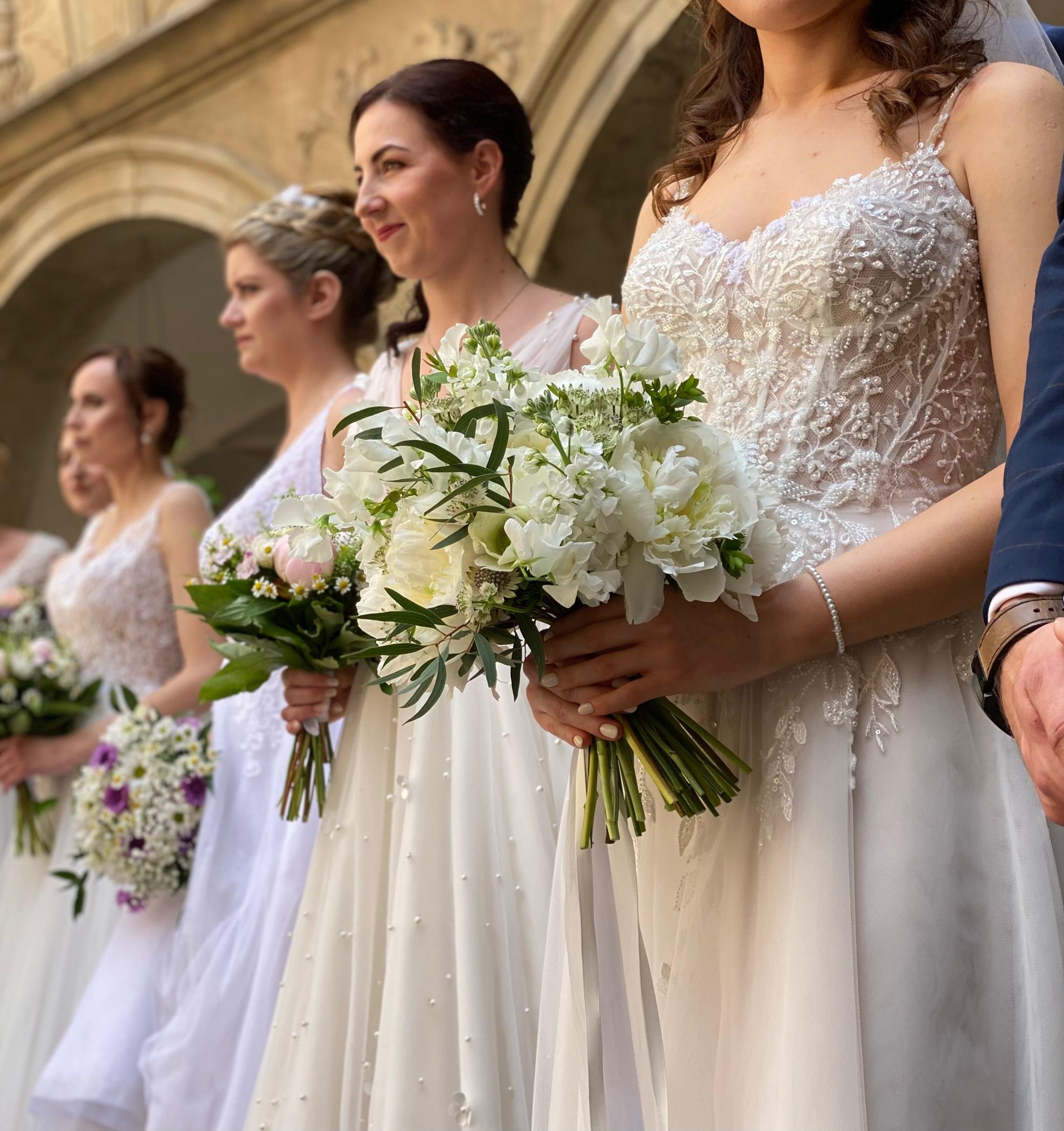 Svatební květiny do vlasů, na stůl i pro nevěstu: Inspirace z květinové farmy