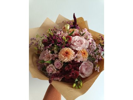 ruzova bordo ruze kytice