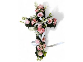 Smuteční kříž z umělých květů s růžovými růžemi