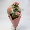 Růže s gypsophilou a čokoládovým srdíčkem