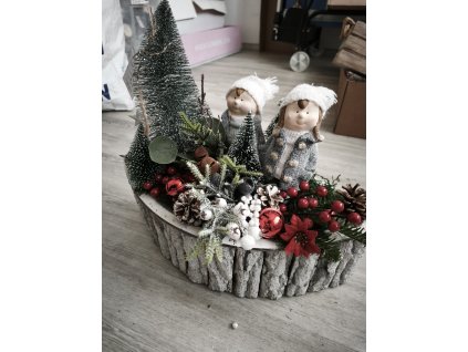 Vánoční truhlík s panáčkami