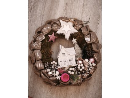 Věnec s domečkem