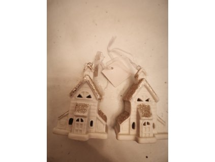 Domeček se zlatou střechou c3