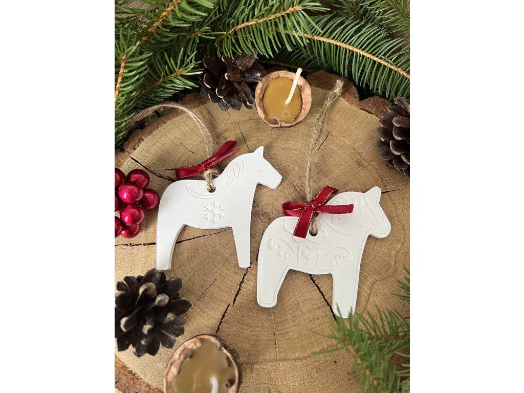 Ozdoba k pověšení KONÍK - VARINATY NA VÝBĚR