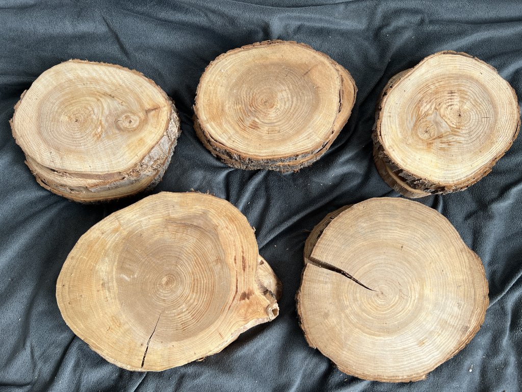 Dřevěné kulatiny mix 22x19
