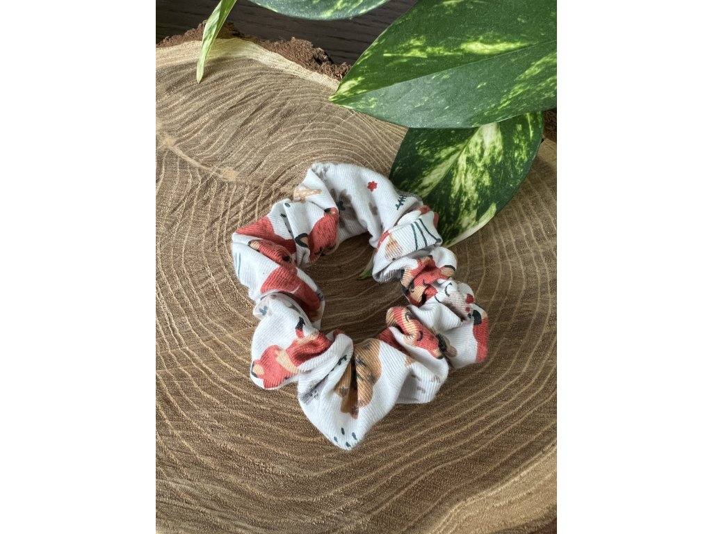 Gumička do vlasů scrunchies LIŠTIČKY NA SVĚTLÉ