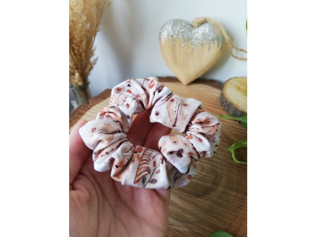 5232 gumicka scrunchies