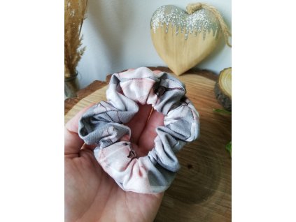 5250 gumicka scrunchies