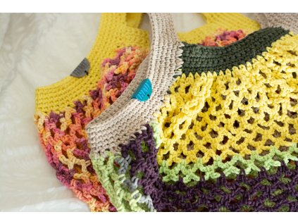 Háčkovaná síťovka se vzorem