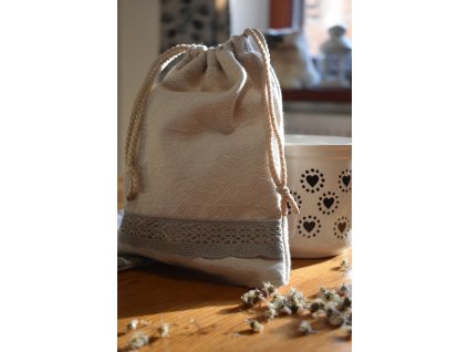 Béžový pytlík s krajkou