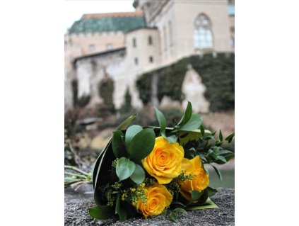 Žltá kytica clasic