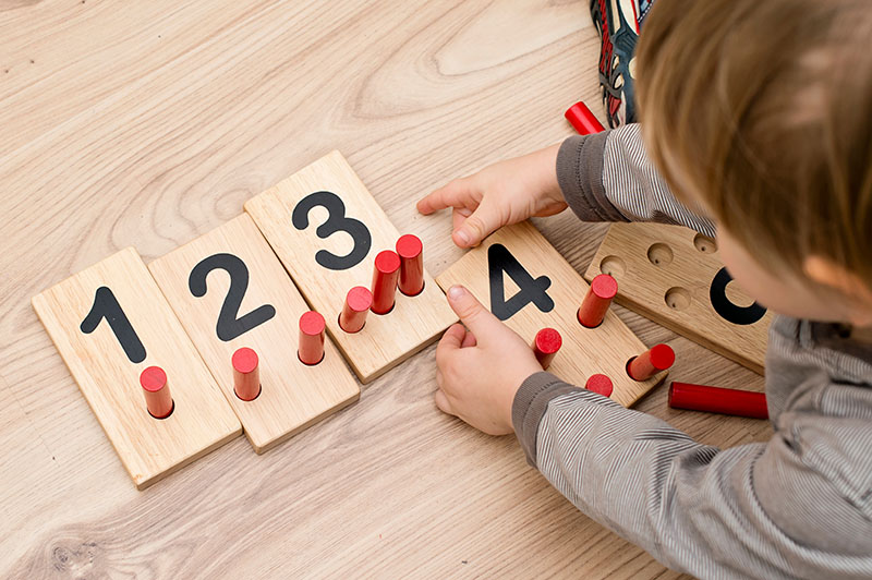Montessori hračky z Kwoods.cz: proč jsou ideální volbou pro vaše dítě