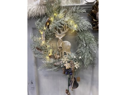 Věnec s jelenem