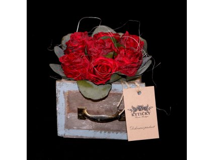 Šuplíček z růžiček