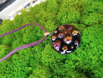 Náhrdelník s metalickými korálky