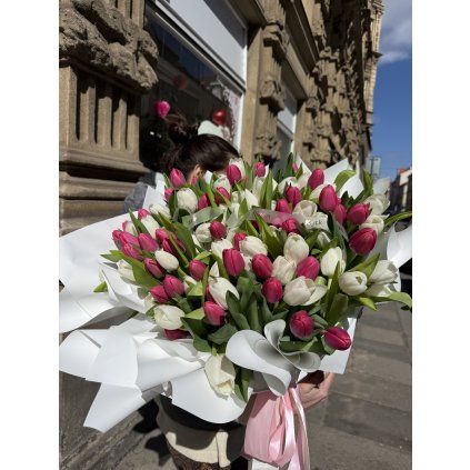 Košík 101 tulipán