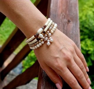 Náramky pro něžné duše... Něžné a nepřehlédnutelné 🤍❤️ #sperky #autorskesperky #naramkyzmineralu #jewellery #bracelet