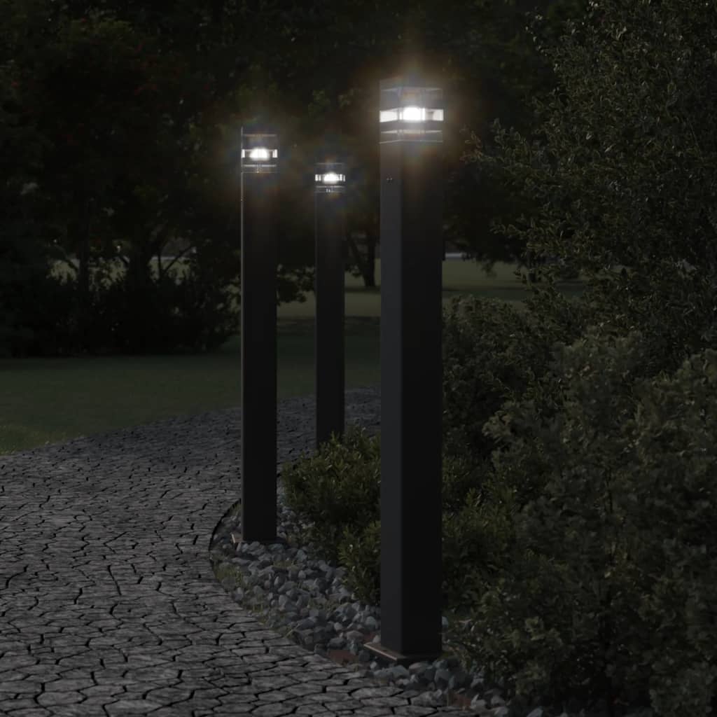 vidaXL Vonkajšie stojace lampy so zásuvkou 3 ks čierne 110 cm hliník