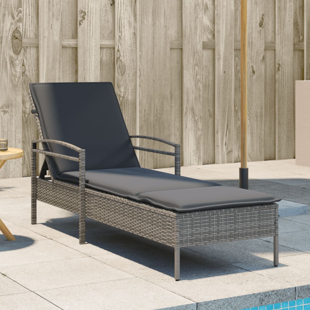 vidaXL Záhradné ležadlo s vankúšmi sivé 63x200x81 cm polyratan
