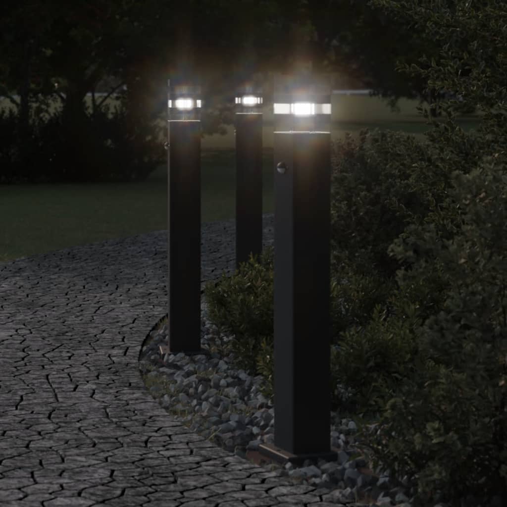 E-shop vidaXL Vonkajšie stojace lampy so senzorom 3 ks čierne 80 cm hliník