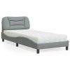 vidaXL Posteľ s matracom bledosivá 80x200 cm látka
