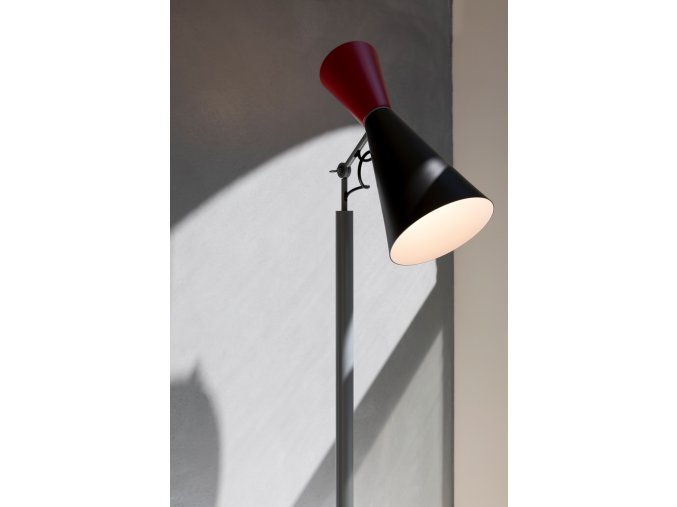 designová stojací lampa Parliament