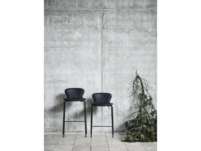 Barová a pultová židle Play, kůže Basic black, Bruunmunch, bez opěrek, černá