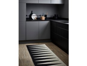 černý, bílý, vinylový koberec VIVI, vzor hrotů, hřebene, trojúhelníků, black, vanilla