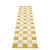 Žlutý tkaný vinylový koberec běhoun Pappelina PIX Mustard, kostkovaný
