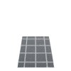 Šedý tkaný vinylový koberec běhoun Pappelina ADA Granit/Grey metallic, kostkovaný