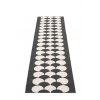 černý tkaný vinylový koberec běhoun pappelina poppy