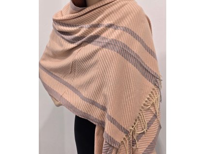 Teplá kašmírová šála s šikmými proužky - lososová