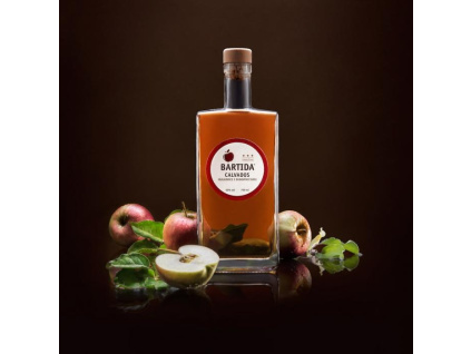 Calvados z dubového sudu Bartida 0,7l