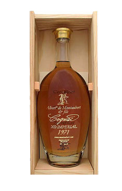 ALBERT DE MONTAUBERT COGNAC 1971 40% 0,7l (Dřevěný obal)