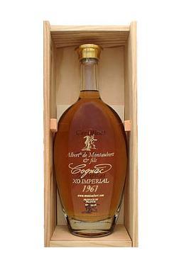 ALBERT DE MONTAUBERT COGNAC 1961 40% 0,7l (Dřevěný obal)