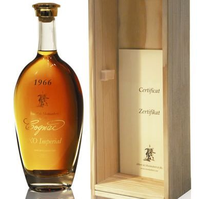 ALBERT DE MONTAUBERT COGNAC 1966 40% 0,7l (Dřevěný obal)