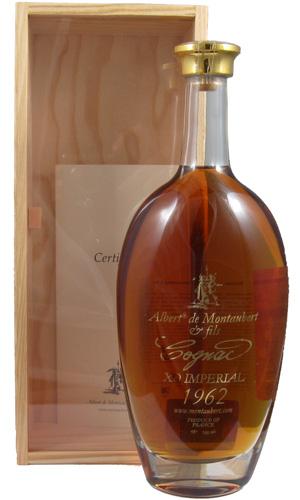 ALBERT DE MONTAUBERT COGNAC 1962 40% 0,7l (Dřevěný obal)