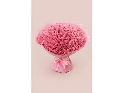 Kytice sytě růžových růží 2