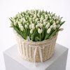 Květinový koš z tulipánů
