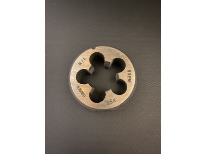 Závitové očko M24x1 - ČSN 223210 - HSS - NAREX - 6g