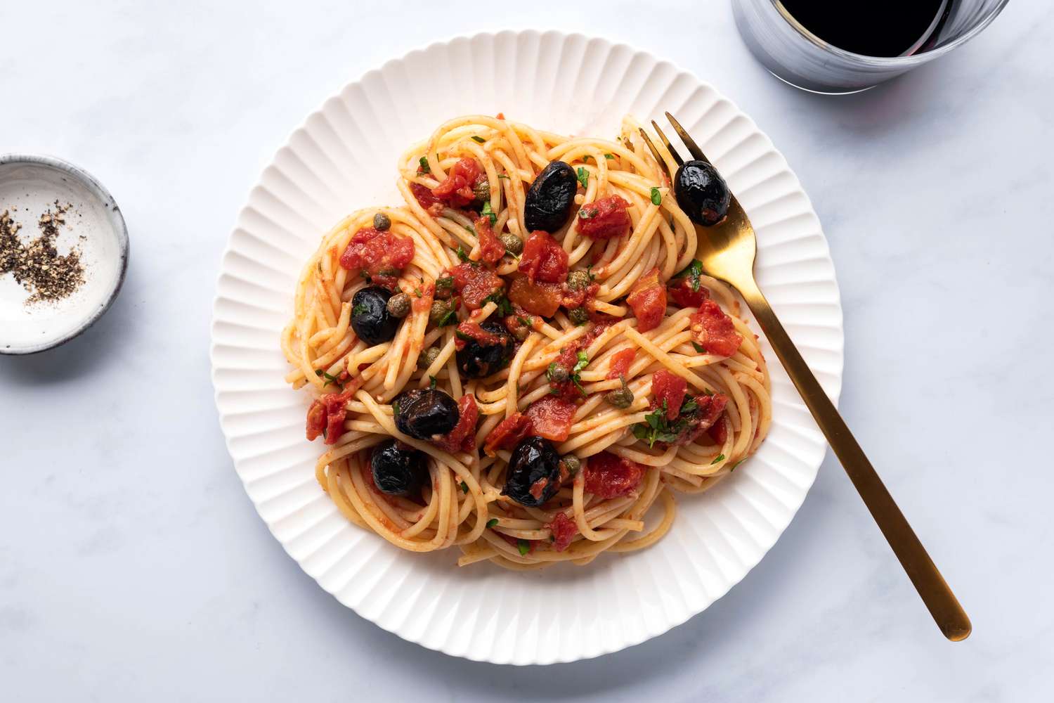 Spaghetti alla puttanesca | Italský recept
