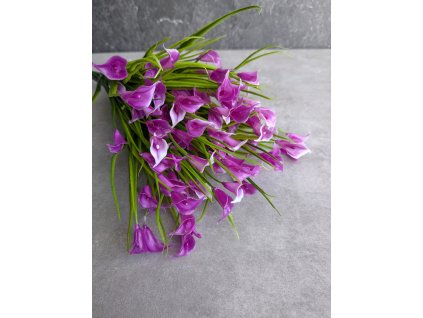 Fialová mini kala do dekorácií a aranžmánov