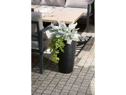 cierne terasove kvetinace