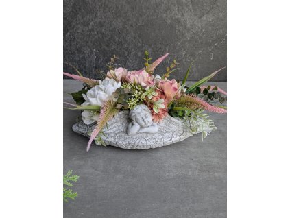 Náhrobná ikebana s anjelikom 34x18x15cm krémovo ružové kvety