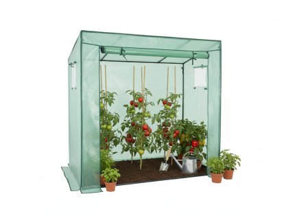 Záhradný fóliovník na pestovanie zeleniny v záhrade