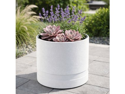 Moderné biele kvetináče