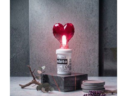 led sviečka s červeným srdcom