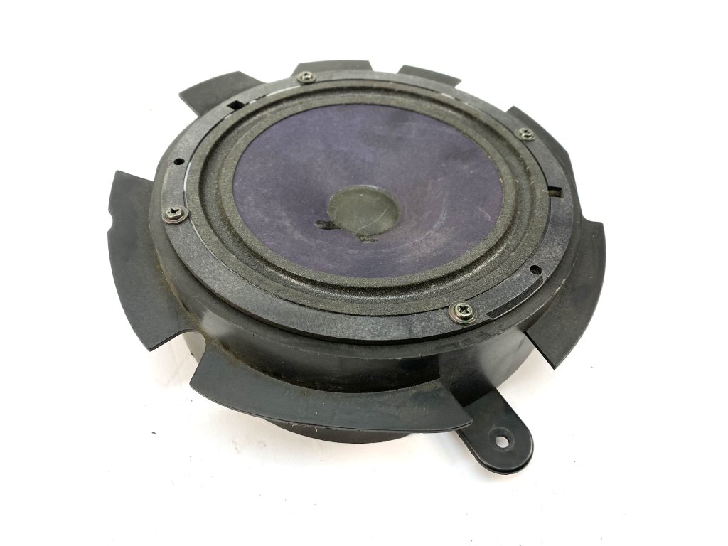 55331 1u0035411f basový reproduktor skoda octavia 1