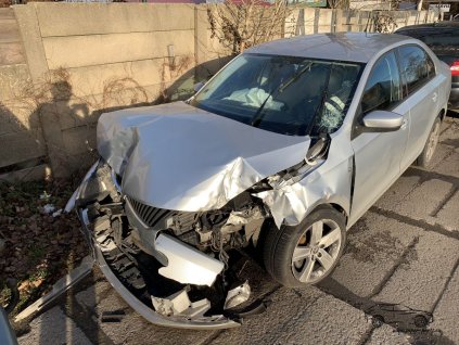 24828 skoda rapid model rok 2014 na predaj na náhradné diely